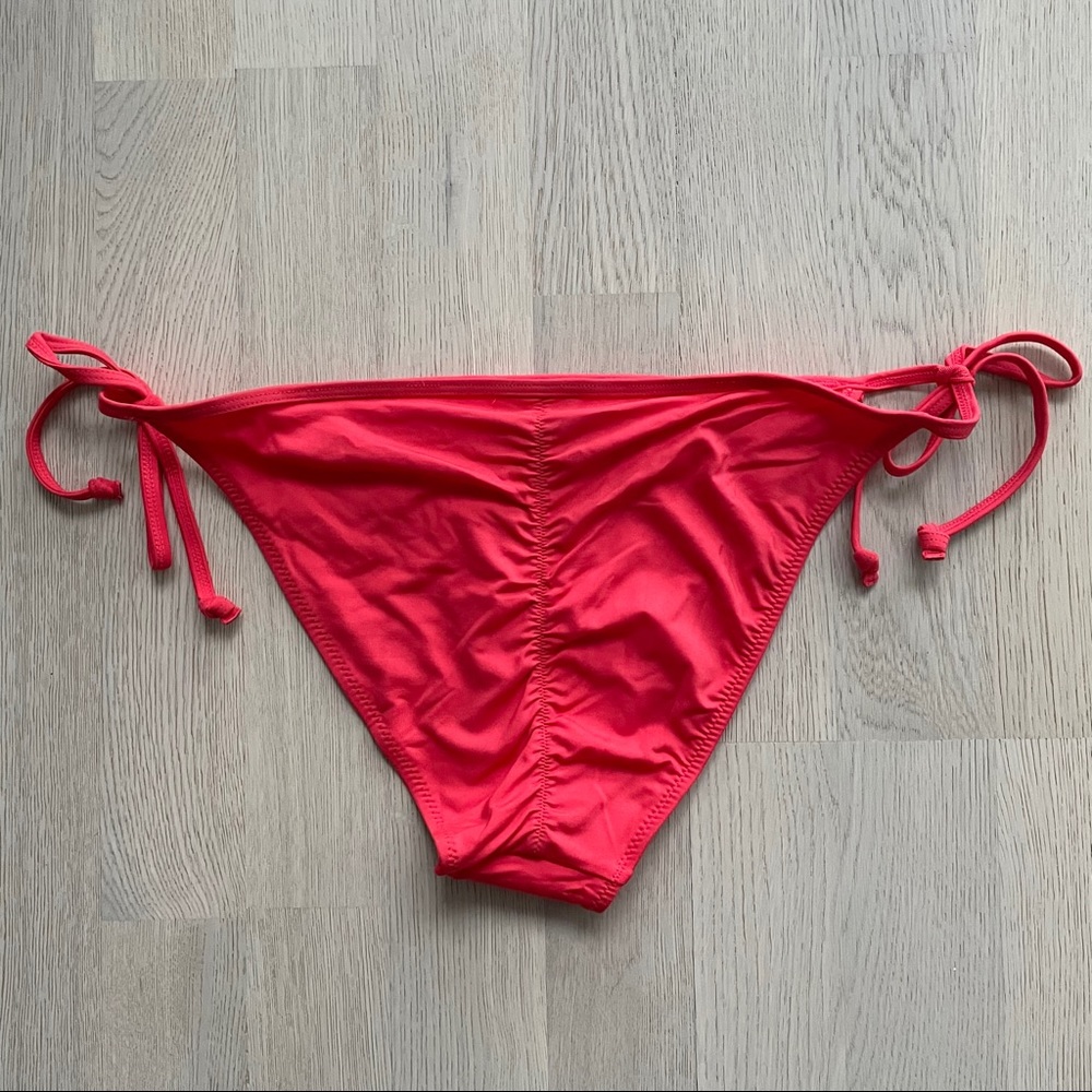 H&M Ruffle Bikini - Picture 6 of 9